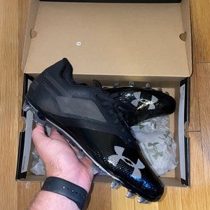 BRAND NEW Under Armour Blur Lux Football Cleats